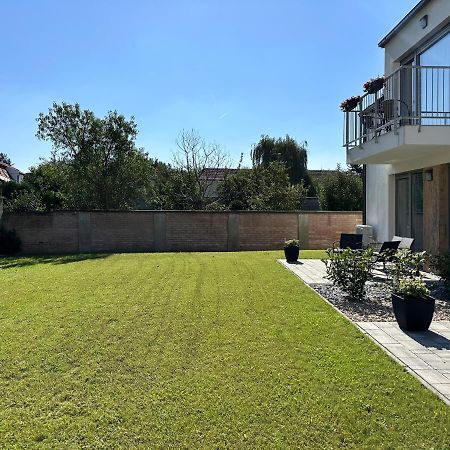 Linden Apartman 107 Glamour (Adults Only) Mosonmagyarovar Bagian luar foto