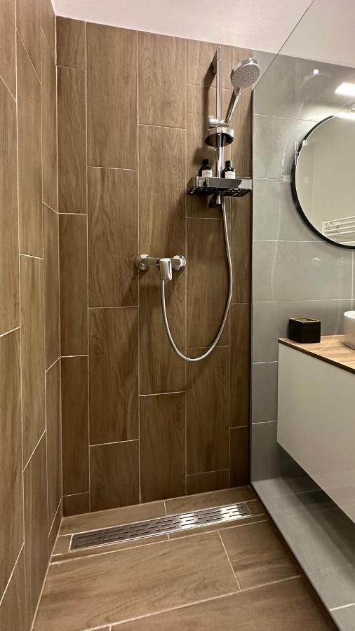 Linden Apartman 107 Glamour (Adults Only) Mosonmagyarovar Bagian luar foto