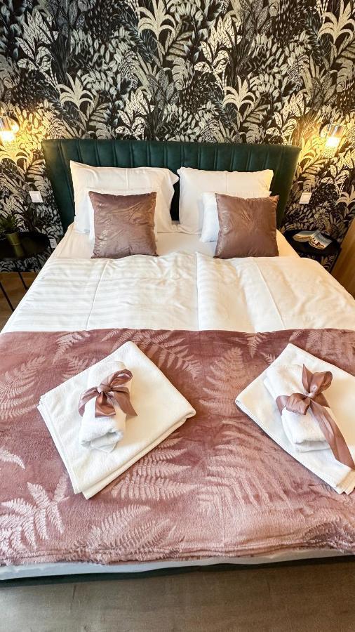 Linden Apartman 107 Glamour (Adults Only) Mosonmagyarovar Bagian luar foto