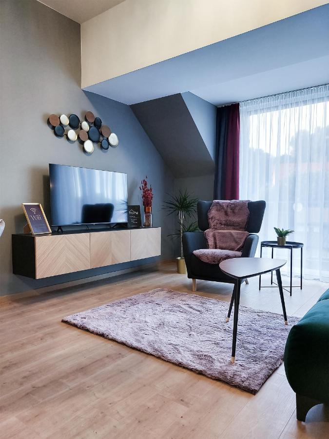 Linden Apartman 107 Glamour (Adults Only) Mosonmagyarovar Bagian luar foto