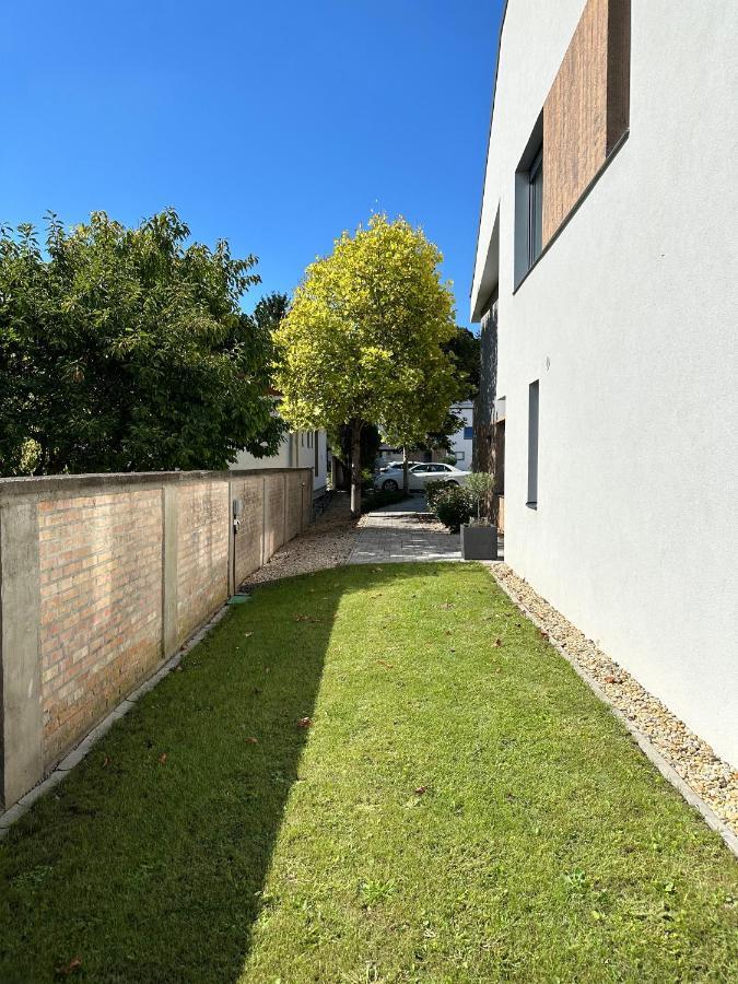 Linden Apartman 107 Glamour (Adults Only) Mosonmagyarovar Bagian luar foto